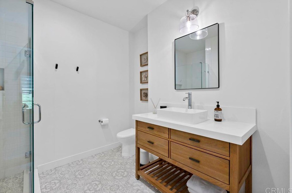 2559 Vista De Palomar, Fallbrook CA  92028-9712 exterior