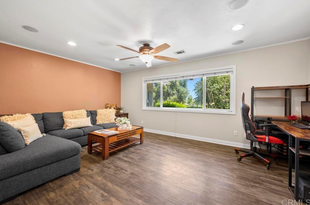 1605 Calavo Rd, Fallbrook CA  92028-4436 exterior