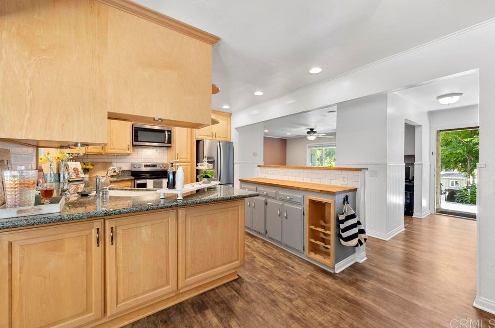 1605 Calavo Rd, Fallbrook CA  92028-4436 exterior
