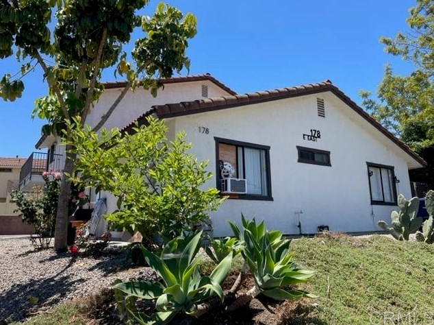 178 E East Dr, Vista, CA 92084