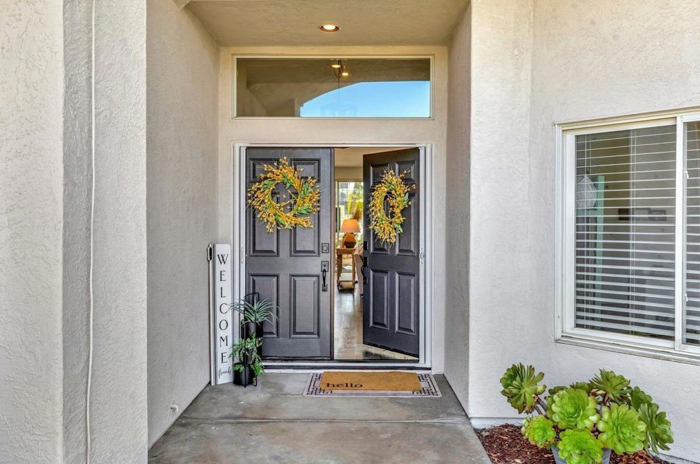 3291 Via Zamora, Escondido, CA 92029-7437