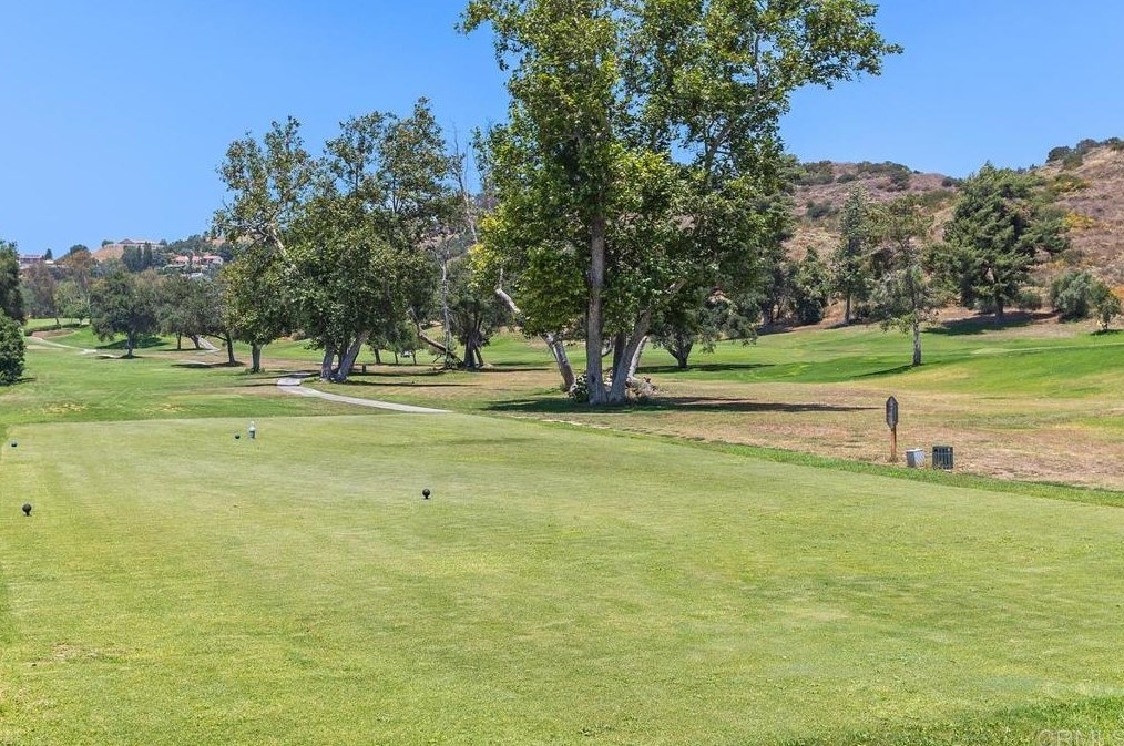 1718 Tecalote Dr, Fallbrook CA  92028-9321 exterior