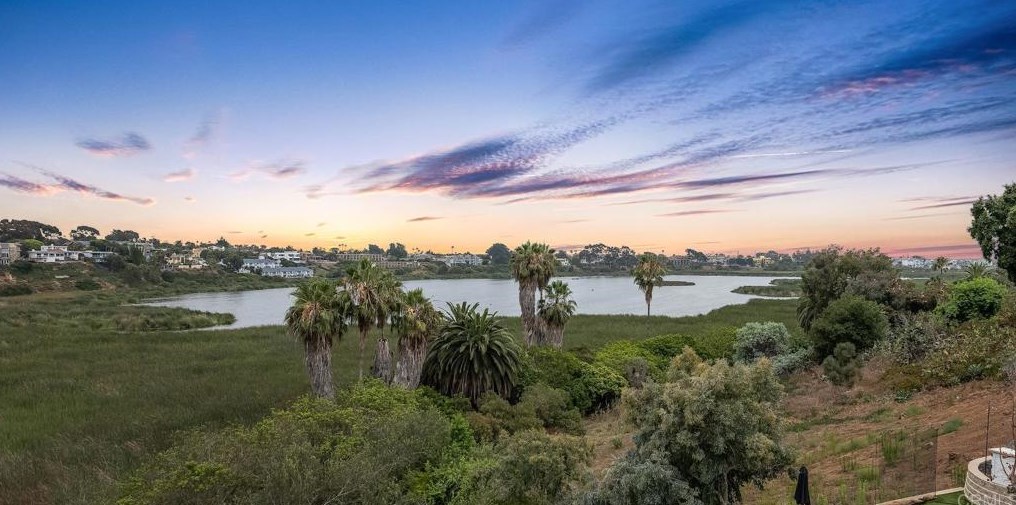 2012 Stewart St, Oceanside, CA 92054