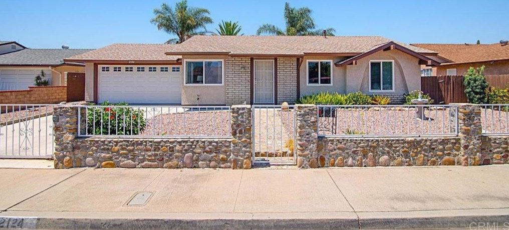 2124 Weatherby Ave, Escondido, CA 92027-2237