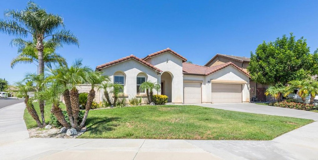 6019 Maycrest Ave, Corona, CA 92880-8621