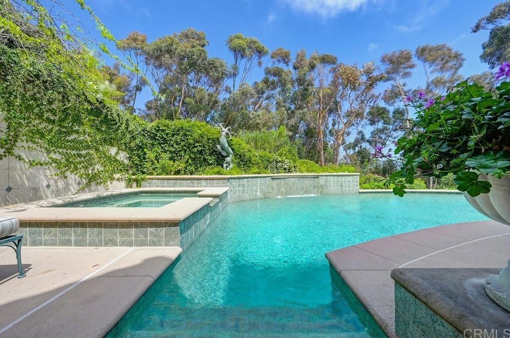 7210 Aviara Dr, Carlsbad, CA 92011