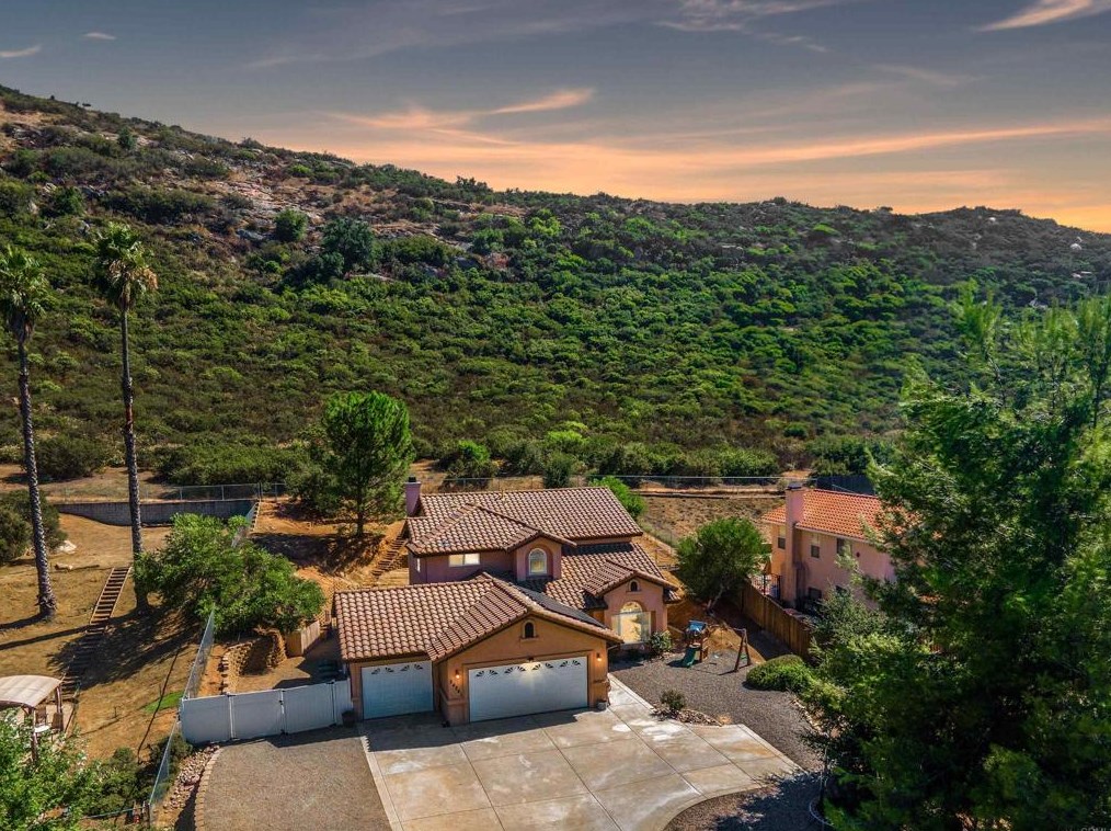24241 Watt Rd, Ramona, CA 92065