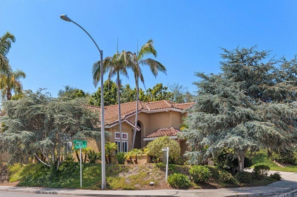 1881 Avenida Josefa, Encinitas, CA 92024