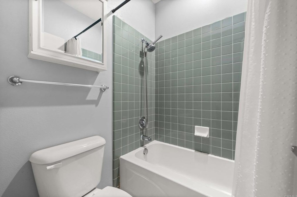 252 Jeanette Ln, Santa Ana CA  92705-6016 exterior