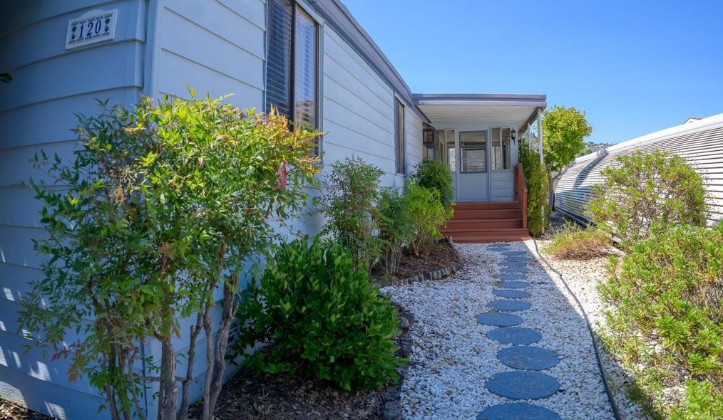 4650 Dulin Rd #120, Fallbrook, CA 92028