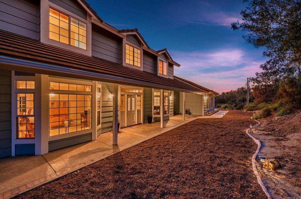 1680 Baja Vista Dr, Fallbrook, CA 92028