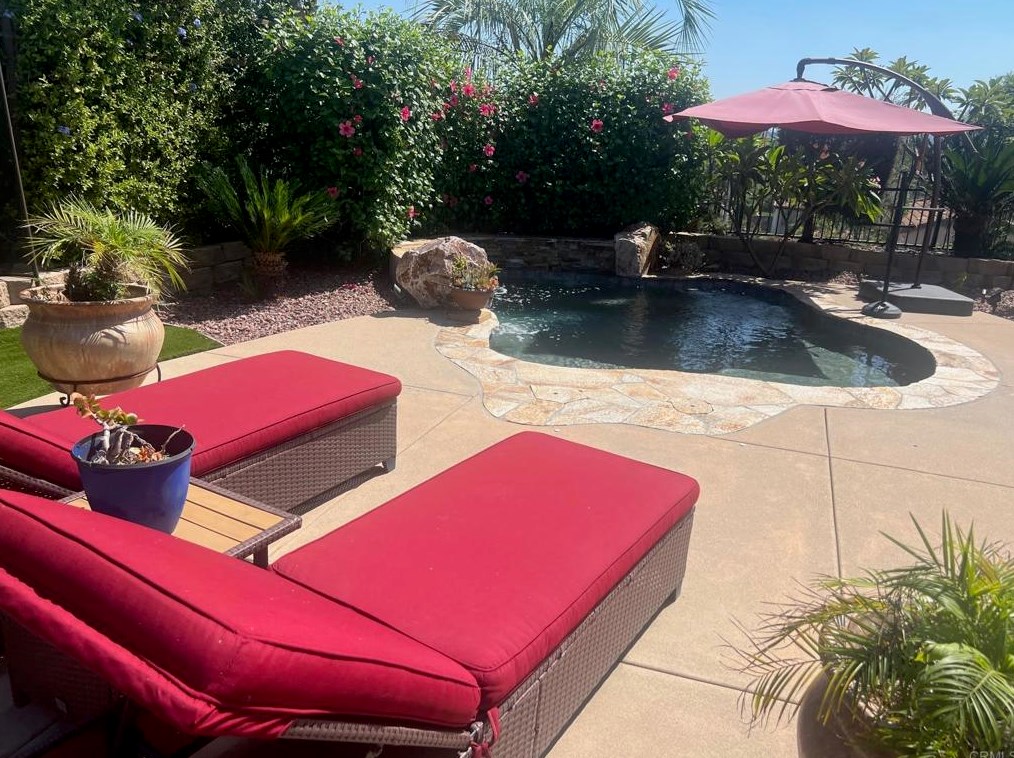 2589 Honeybell Ln, Escondido CA  92027-1847 exterior