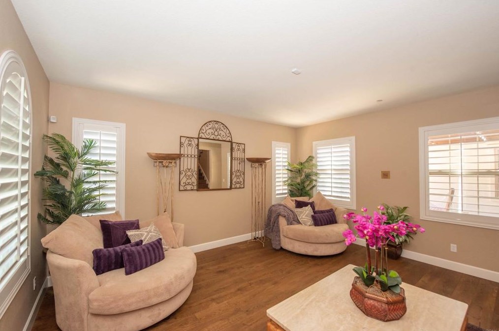 2589 Honeybell Ln, Escondido CA  92027-1847 exterior