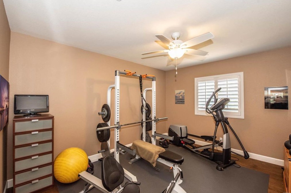 2589 Honeybell Ln, Escondido CA  92027-1847 exterior