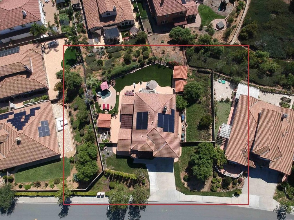 2589 Honeybell Ln, Escondido, CA 92027-1847
