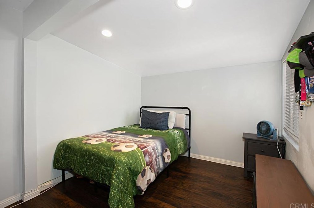 880 Ash Ave, Chula Vista CA 91910-5320 exterior