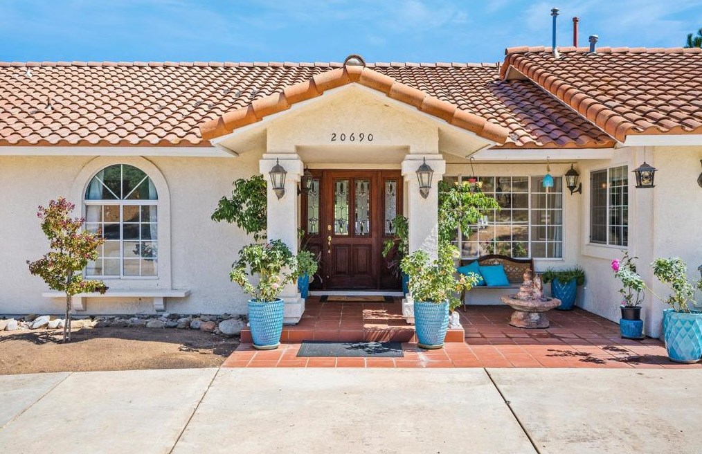 20690 Bee Valley Rd, Jamul, CA 91935-7901