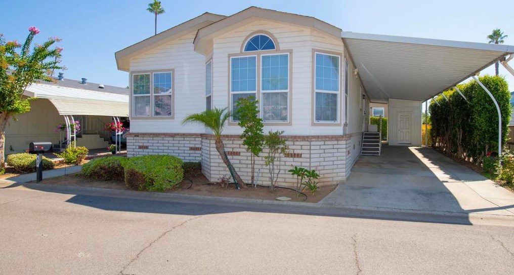 2300 E Valley Pkwy #52, Escondido, CA 92027