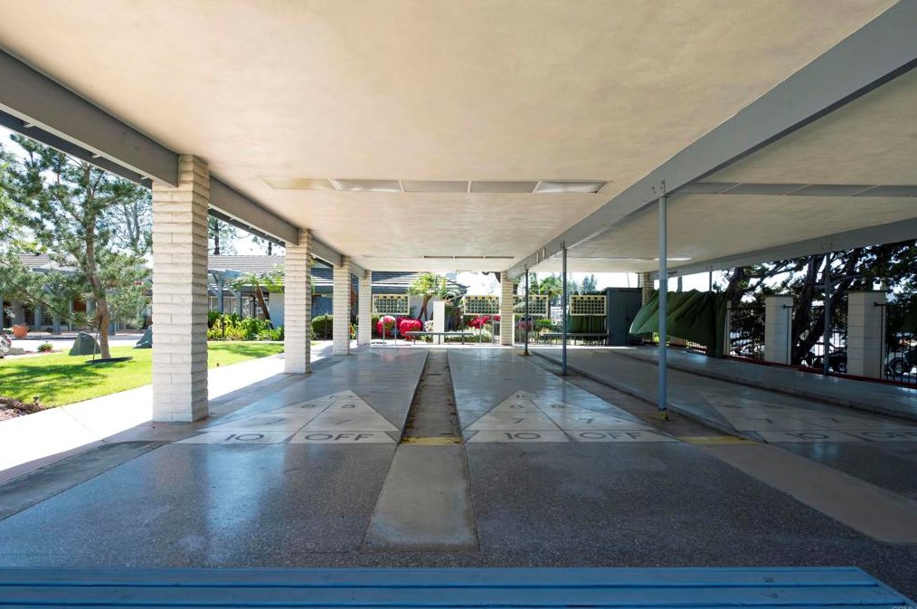 2300 Valley Pkwy, Escondido CA  92027-2727 exterior