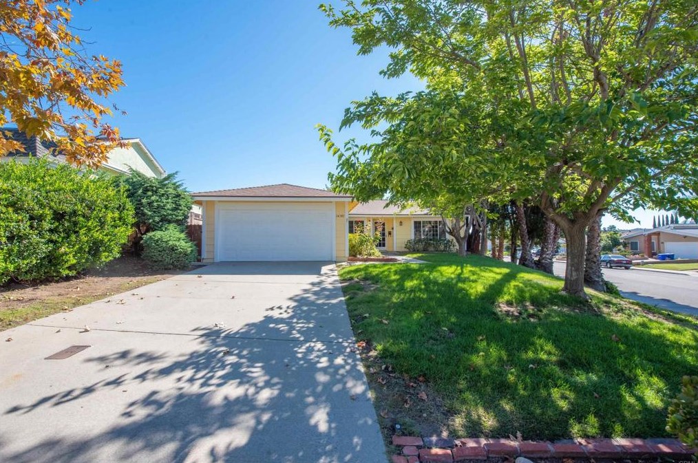 14301 Sladon Ct, Poway, CA 92064-3336