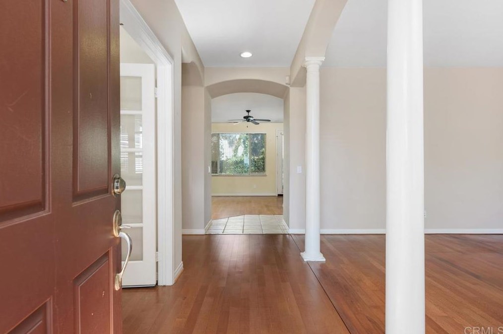 868 La Rue Ave, Fallbrook, CA 92028-3582