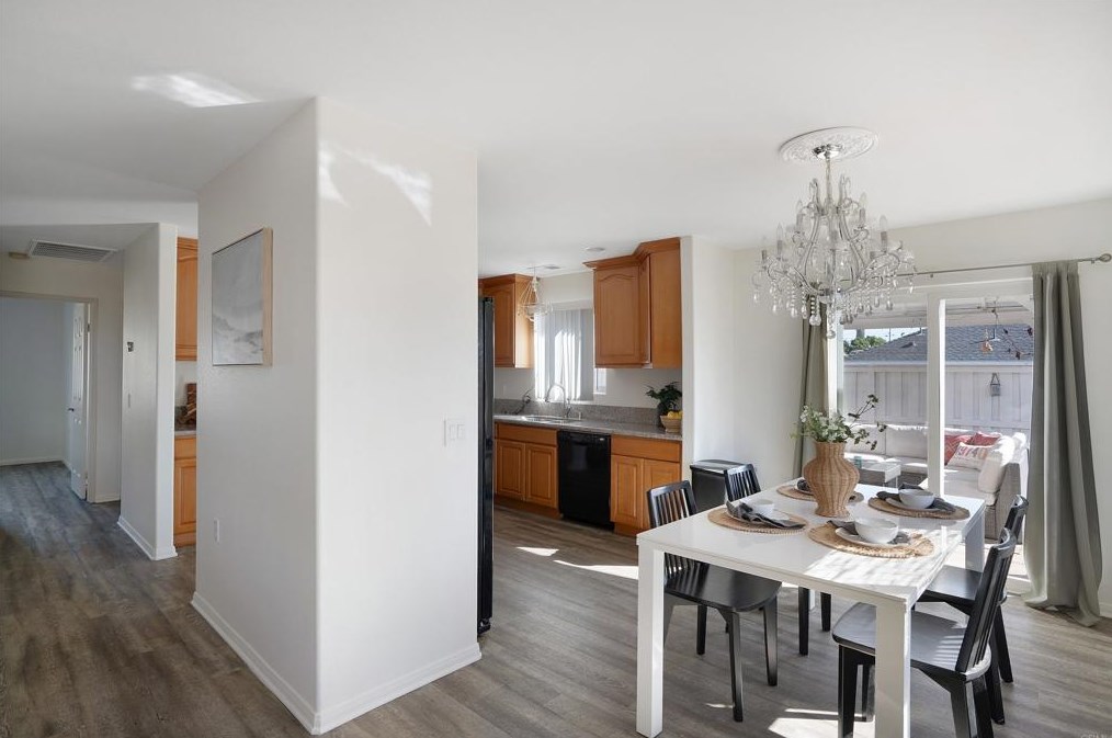 102 Walnut Dr, Chula Vista, CA 91911