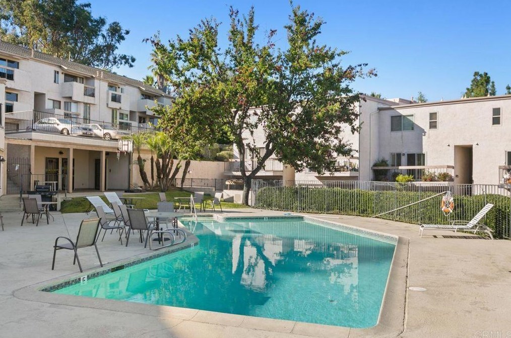 304 Travelodge Dr, El Cajon, CA 92020