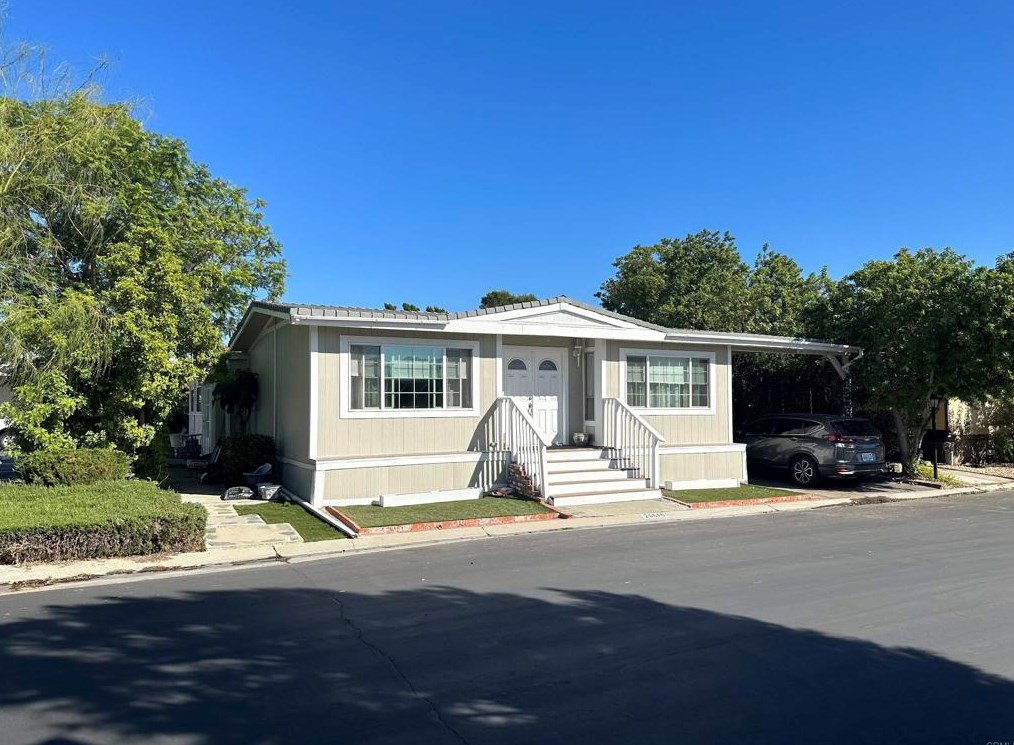 26510 Cockleburr Ln, Santa Clarita, CA 91351