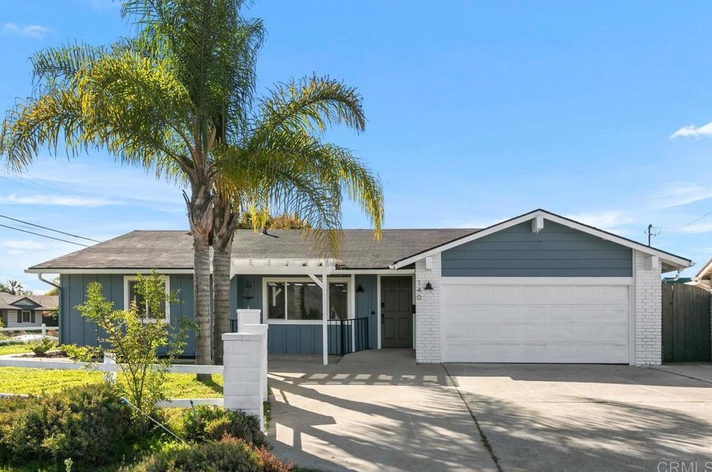 140 Lakeview Ave, Spring Valley, CA 91977-6413