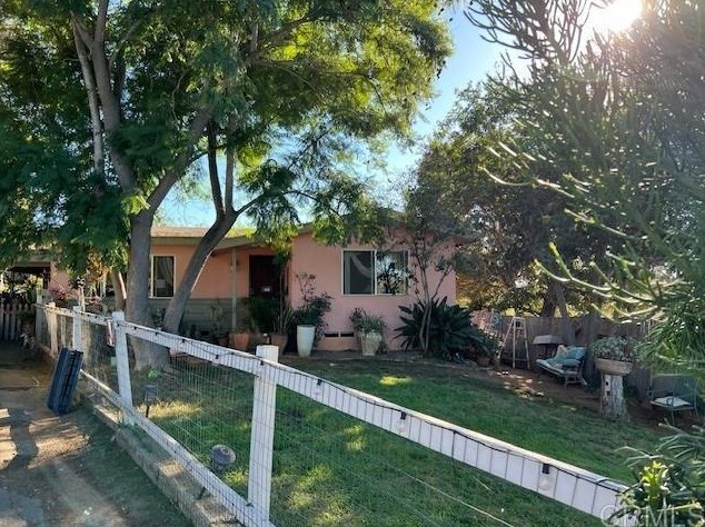 935-39 7th Ave, Escondido, CA 92025-4509
