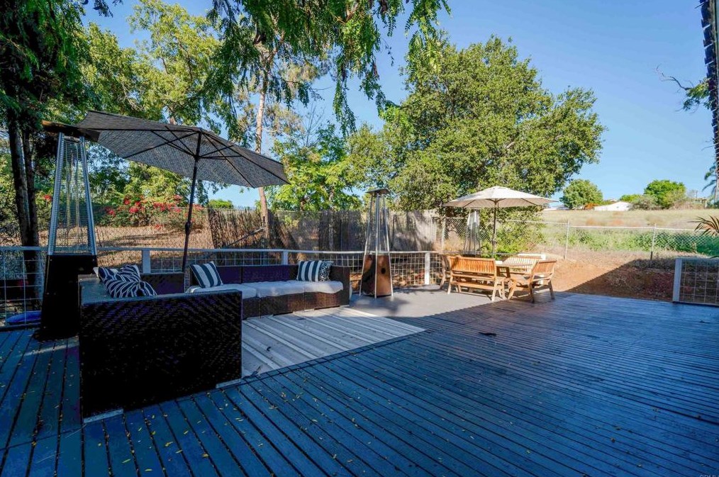 1344 Top Rail Ln, Escondido CA  92027-4407 exterior