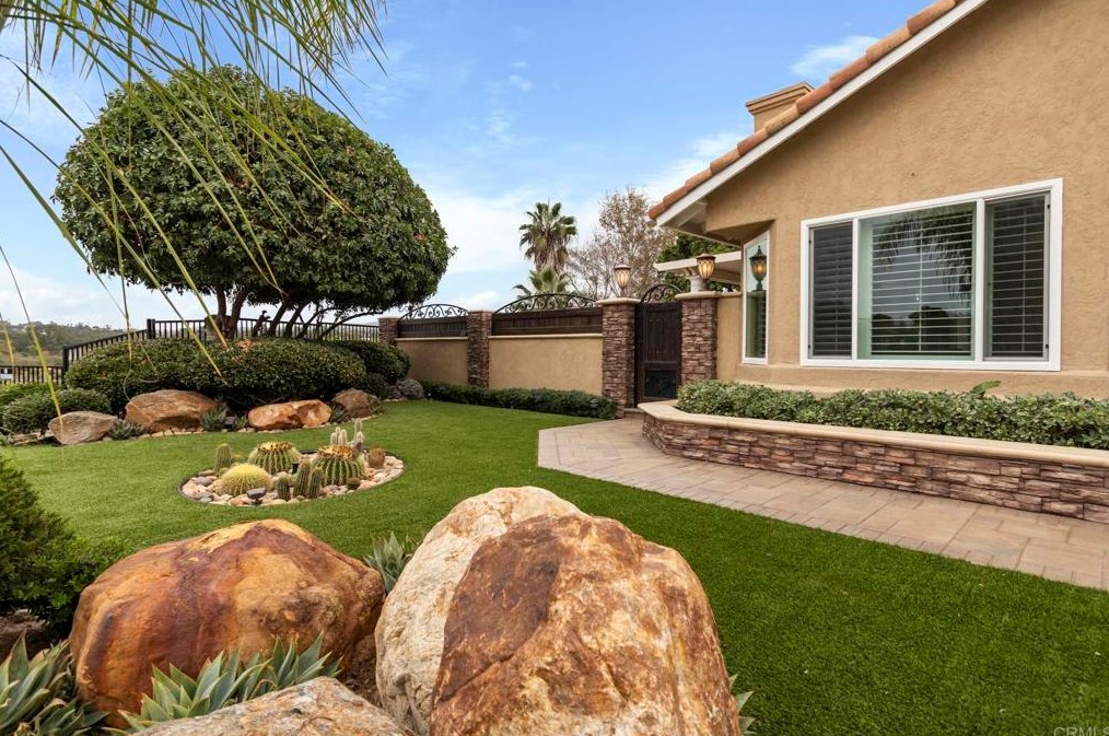 5067 Sunmeadow Rd, Oceanside, CA 92056