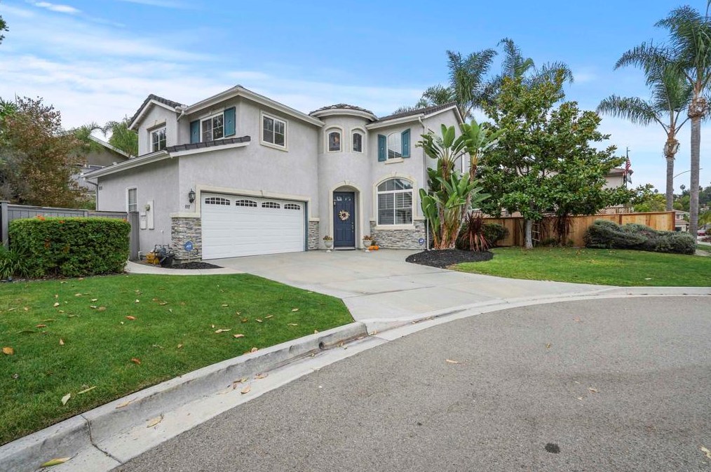 891 Via Allegra, Vista, CA 92081