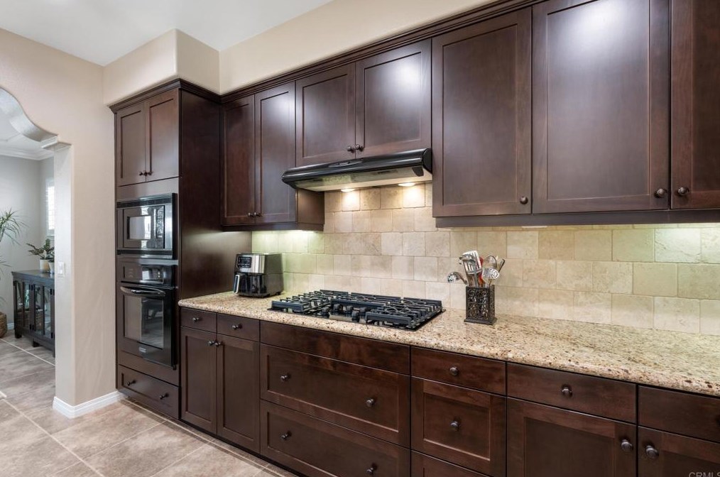 207 Clayton Parkinson Ct, Fallbrook CA  92028-2608 exterior