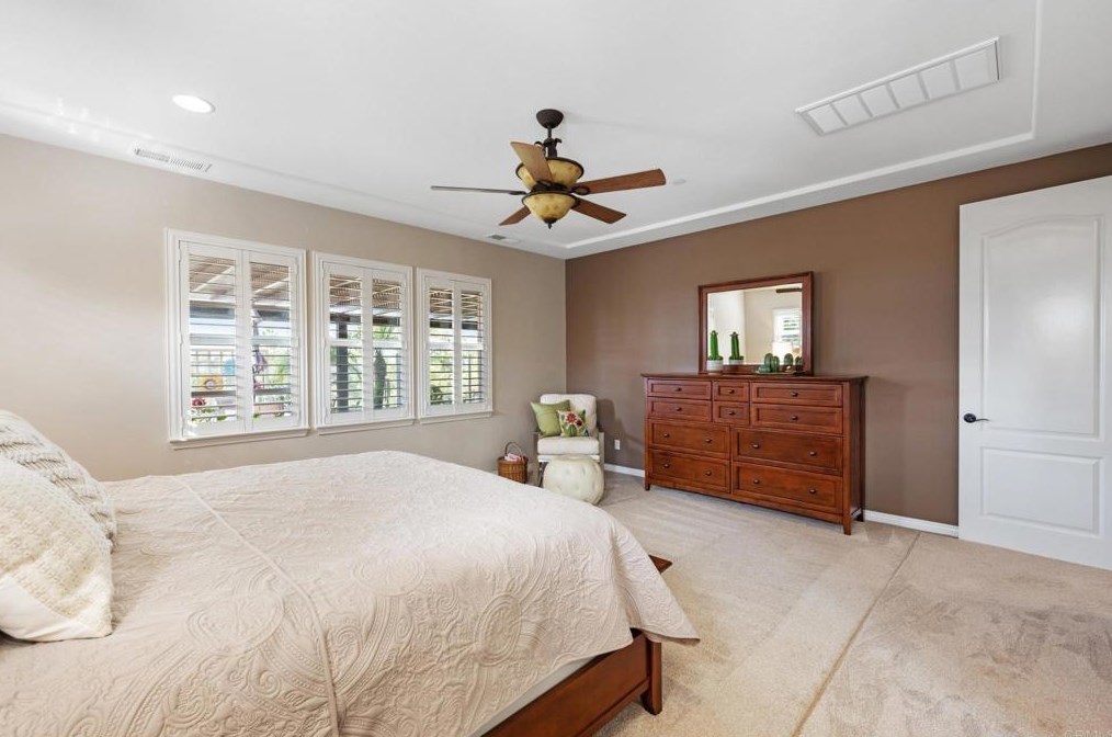 207 Clayton Parkinson Ct, Fallbrook CA  92028-2608 exterior