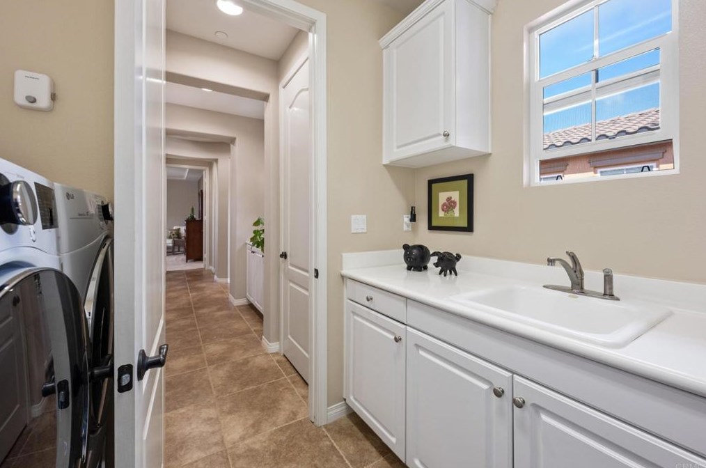 207 Clayton Parkinson Ct, Fallbrook CA  92028-2608 exterior