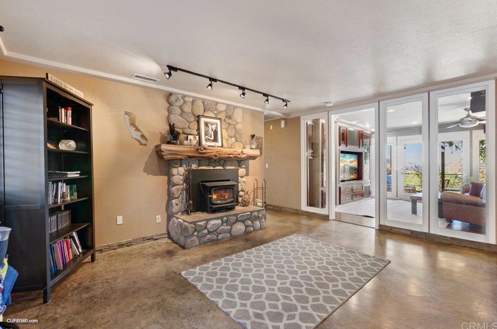 1250 Alpine Estates Pl, Alpine, CA 91901