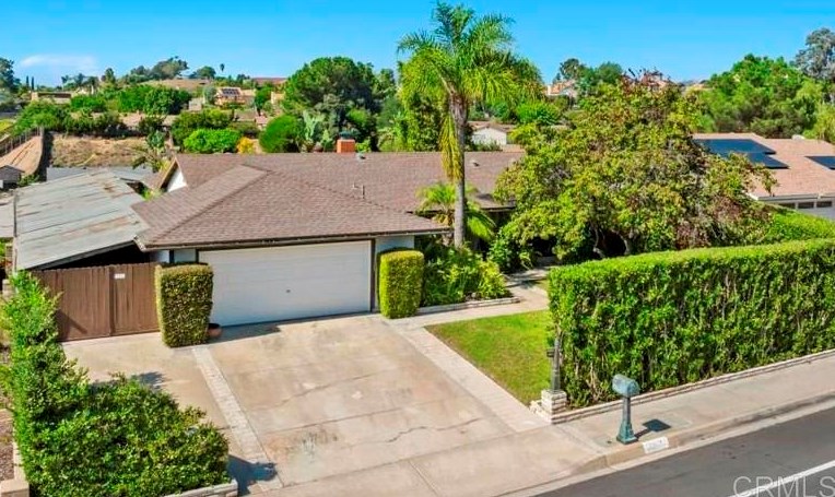 1347 Borden Rd, Escondido, CA 92026-2349