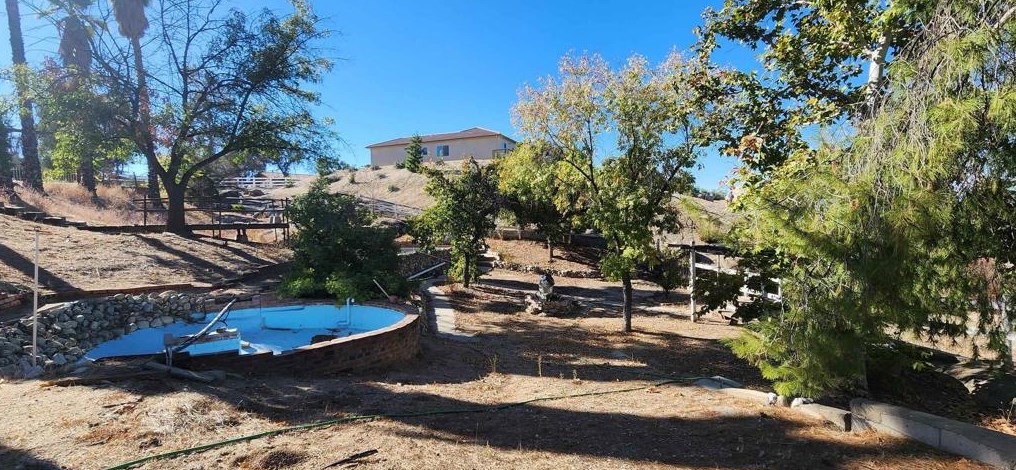 27430 Columbia St, Hemet CA  92544-8162 exterior