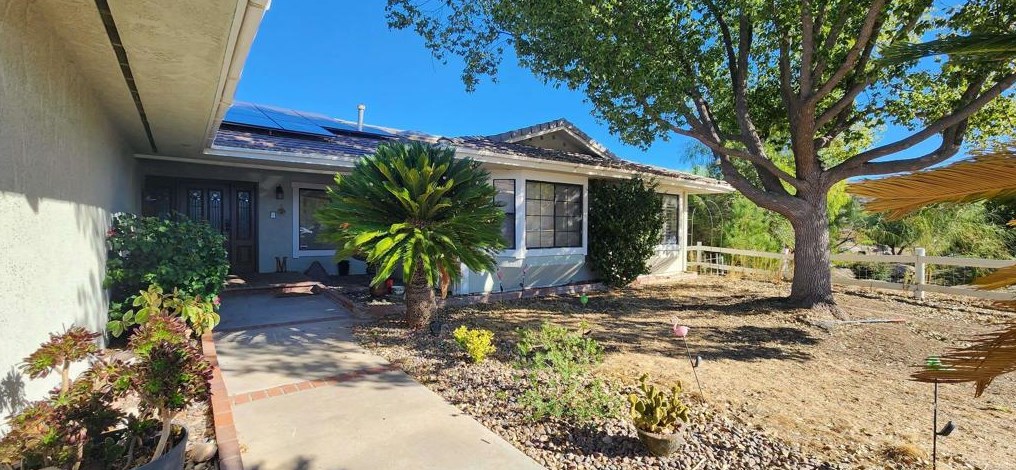 27430 Columbia St, Hemet CA  92544-8162 exterior