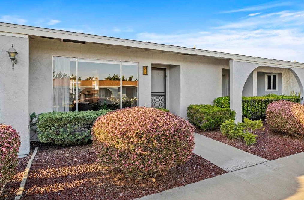 3531 Pear Blossom Dr, Oceanside, CA 92057