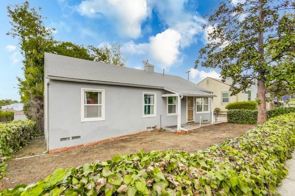 7670 Canton Dr, Lemon Grove, CA 91945