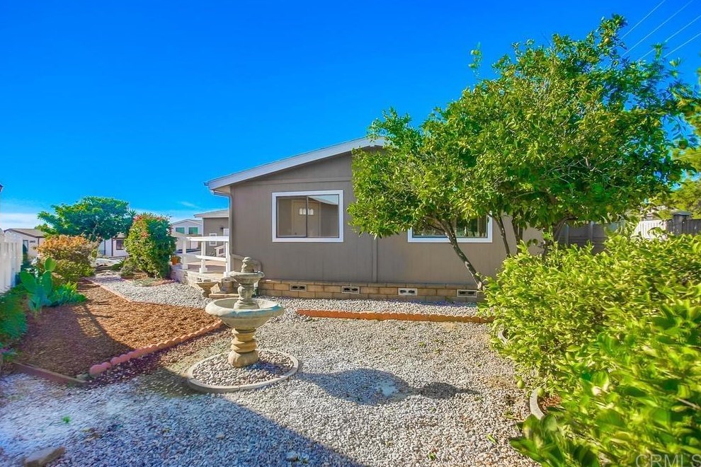1654 Lotus Gln, Escondido CA  92026-1847 exterior