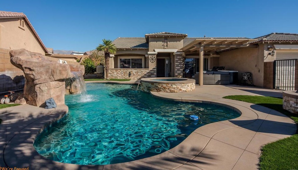 83124 Carmel Mountain Dr, Indio, CA 92203