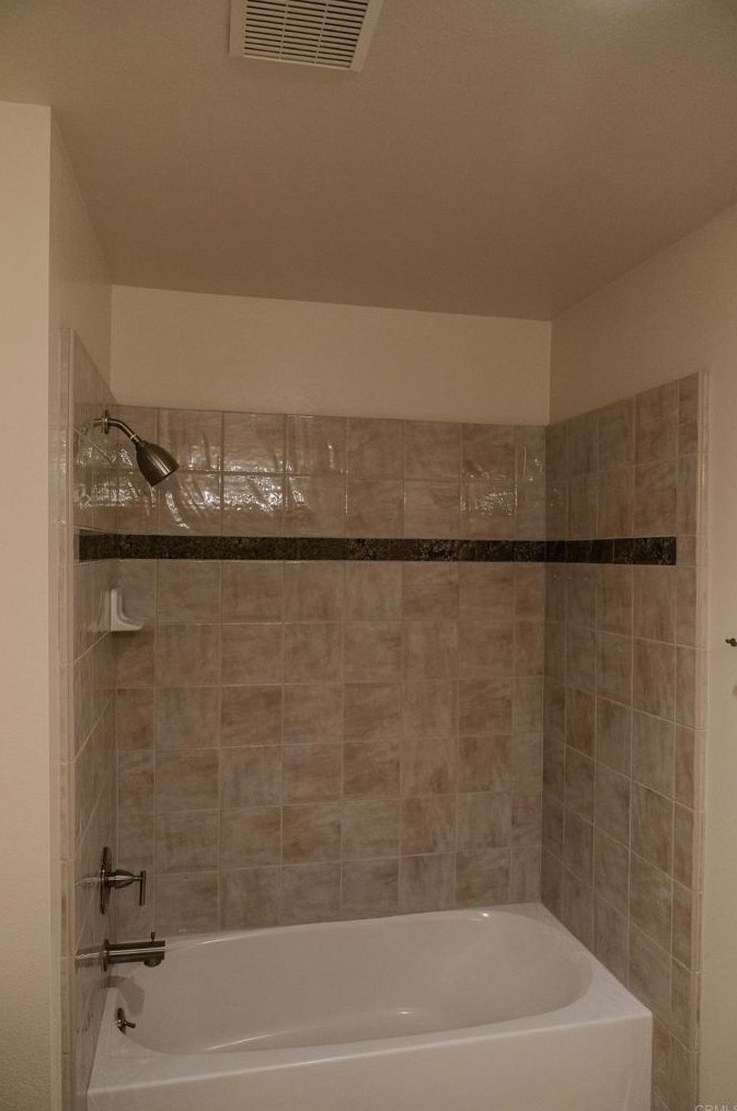 1138 Crescent Ridge Rd, Fallbrook CA  92028-3658 exterior
