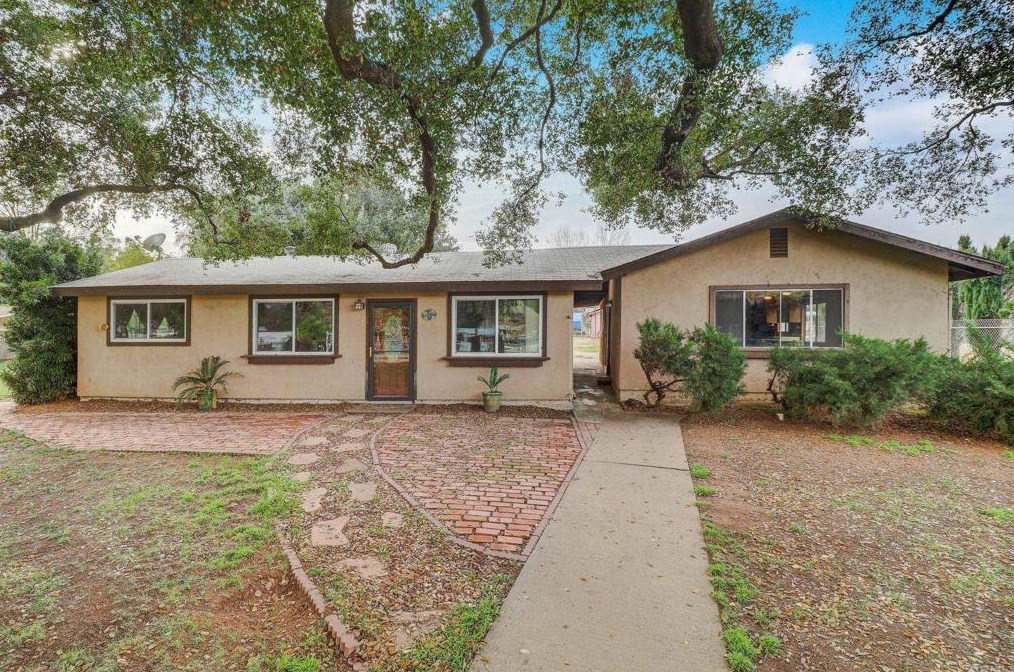 436 Paso Del Norte, Escondido, CA 92026