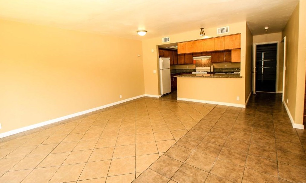 1309 Latham Ave, Hemet CA  92543-3853 exterior