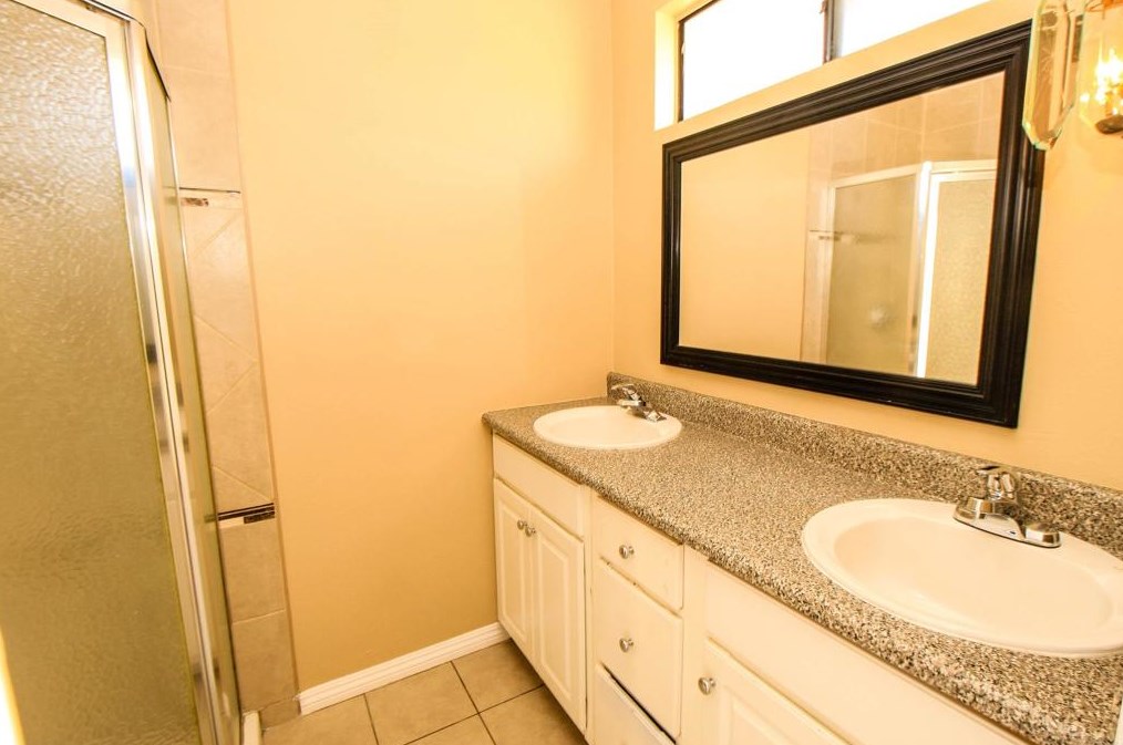 1309 Latham Ave, Hemet CA  92543-3853 exterior