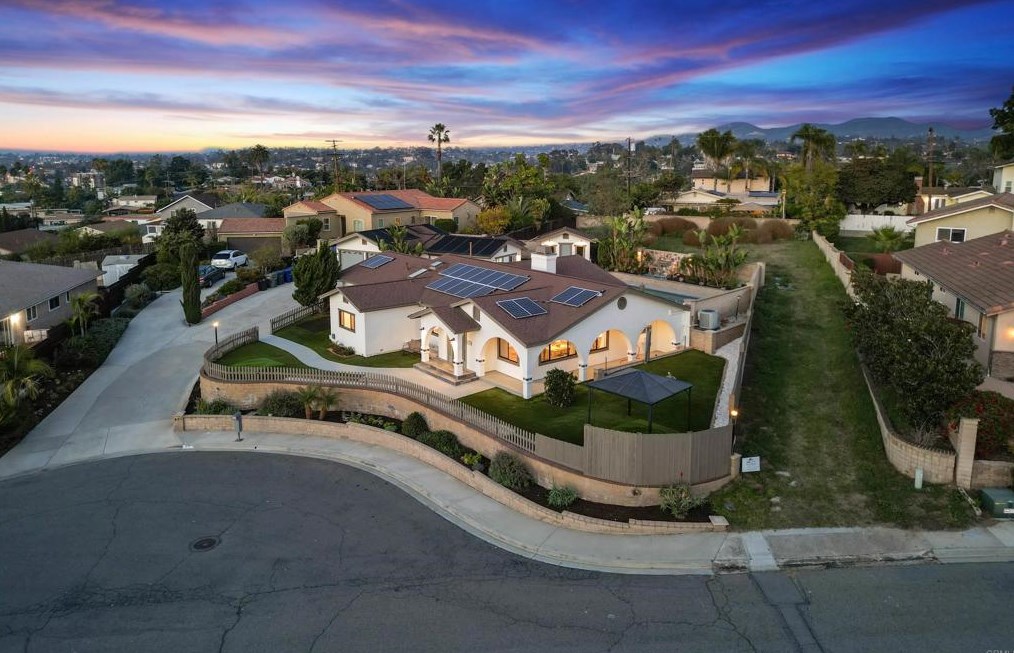 452 Pina Ln, Vista, CA 92083