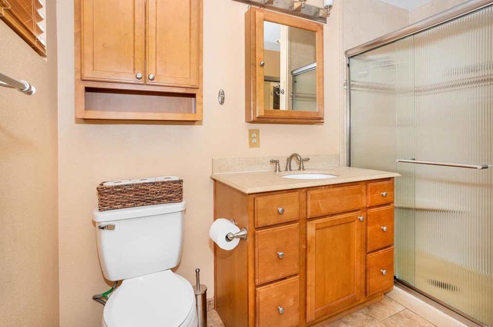 709 Daisy St, Escondido CA  92027-2140 exterior